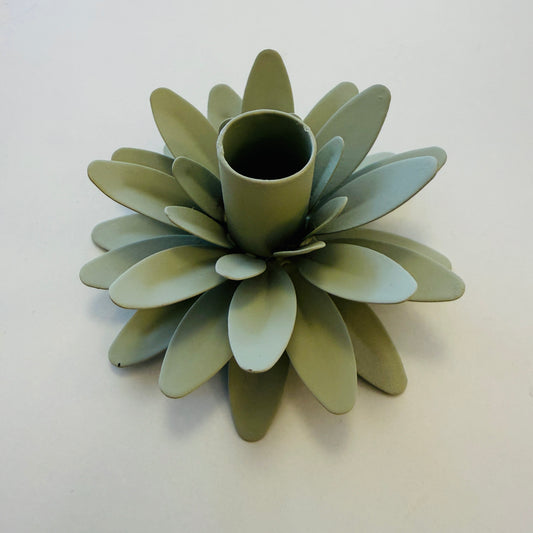 Madleys Kerzenhalter Blume pastell grün für dünne Kerze