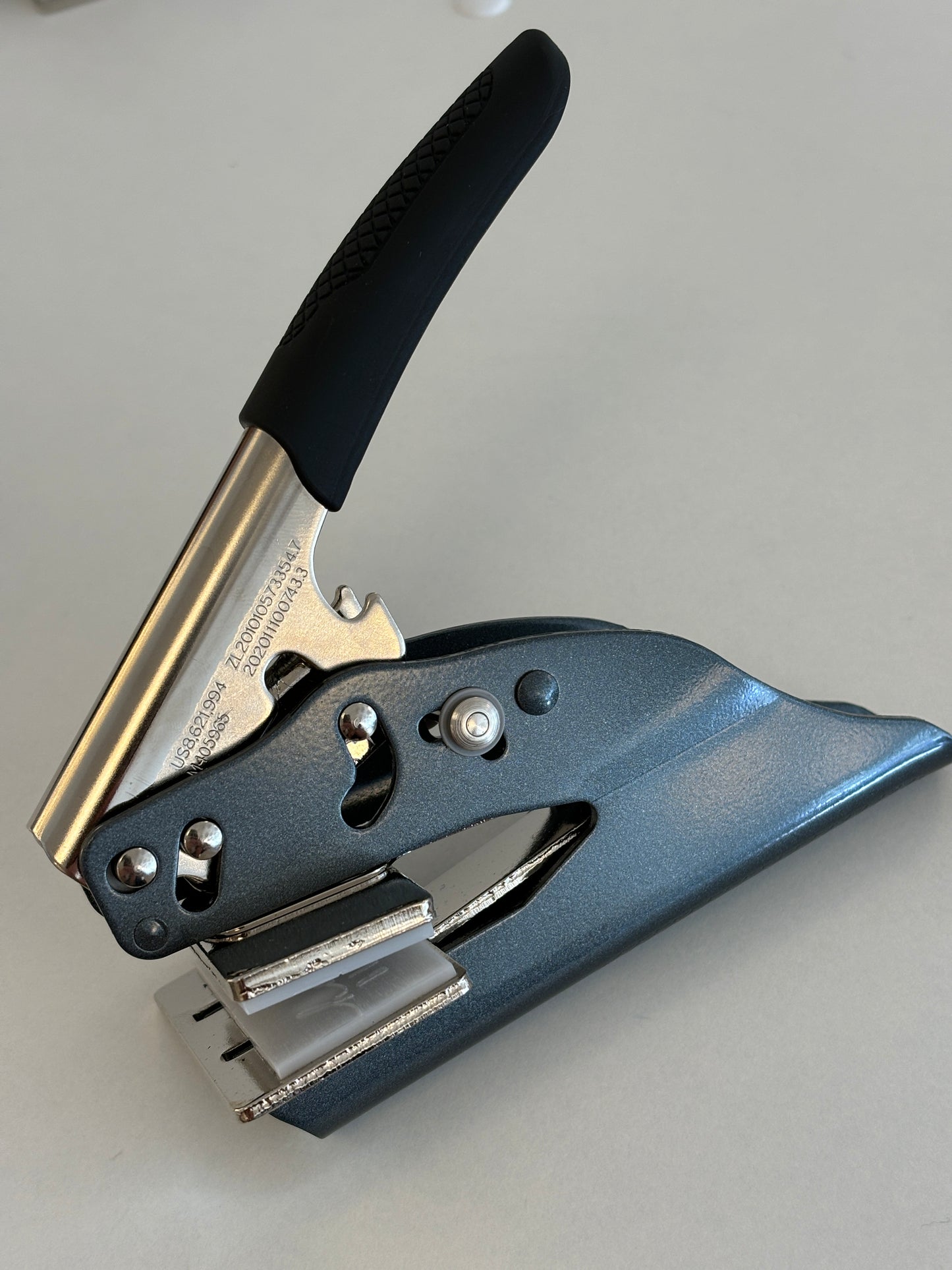 Prägezange, verschiedene Ausführungen