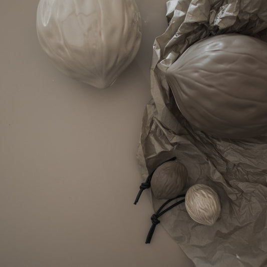 DBKD WALNUT hängend, verschiedene Farben