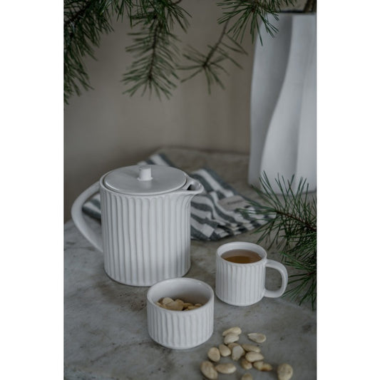 Ernst kleine Tasse mit Rillen naturweiß