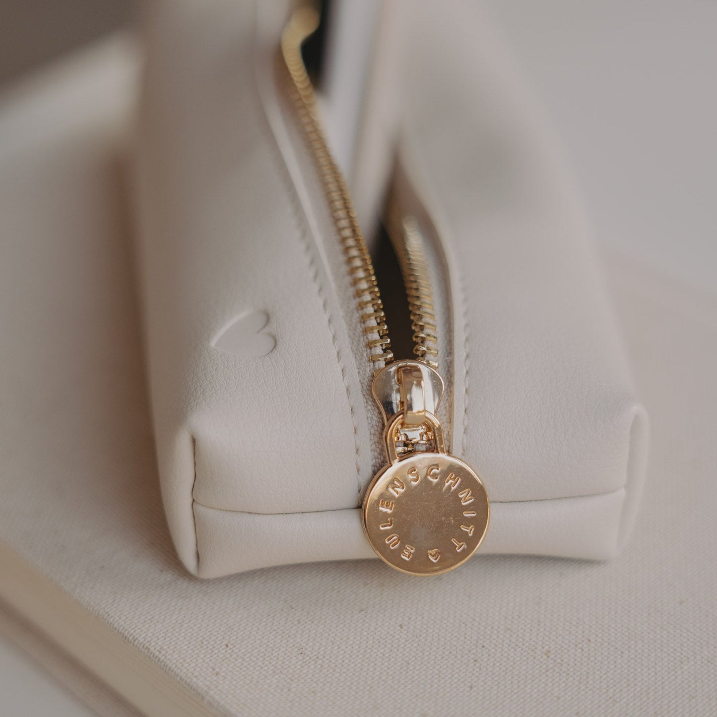 Eulenschnitt Federtasche Mäppchen HERZ creme beige