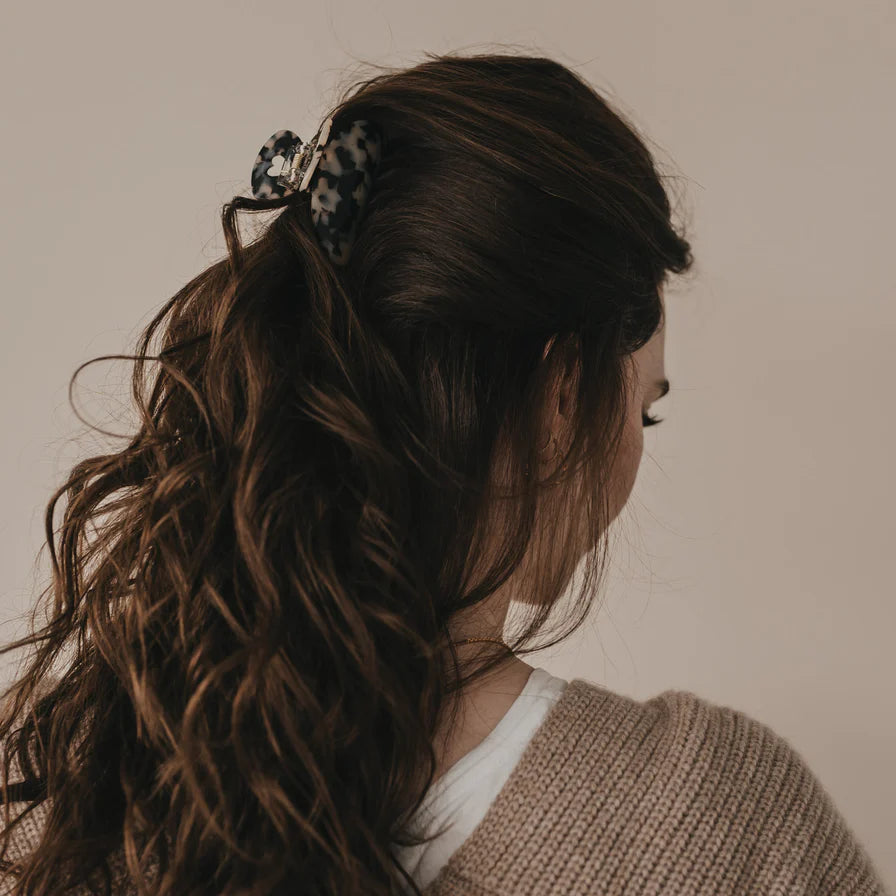 Eulenschnitt Haarklammer groß HERZ Leo braun