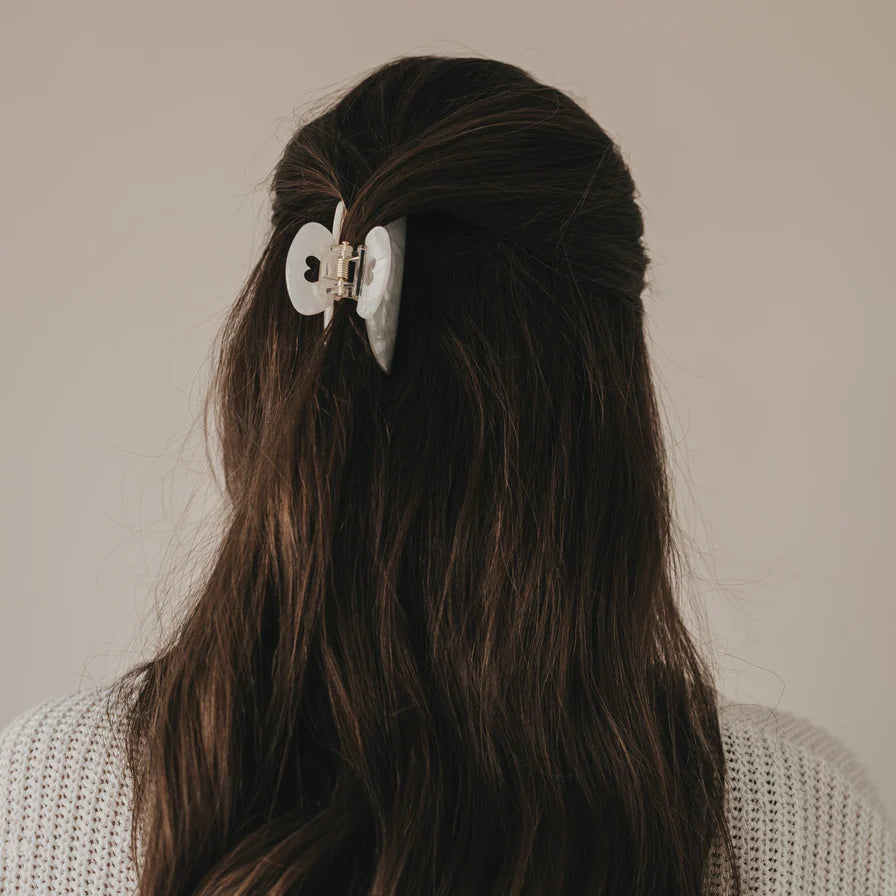 Eulenschnitt Haarklammer groß HERZ Pearl weiß