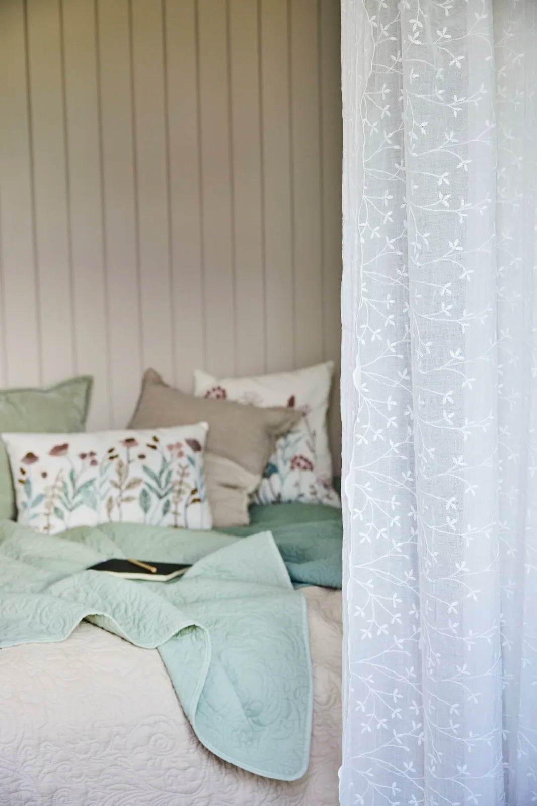 Lene Bjerre Decke Überwurf ISABELLE salbei grün 130 x 170 cm