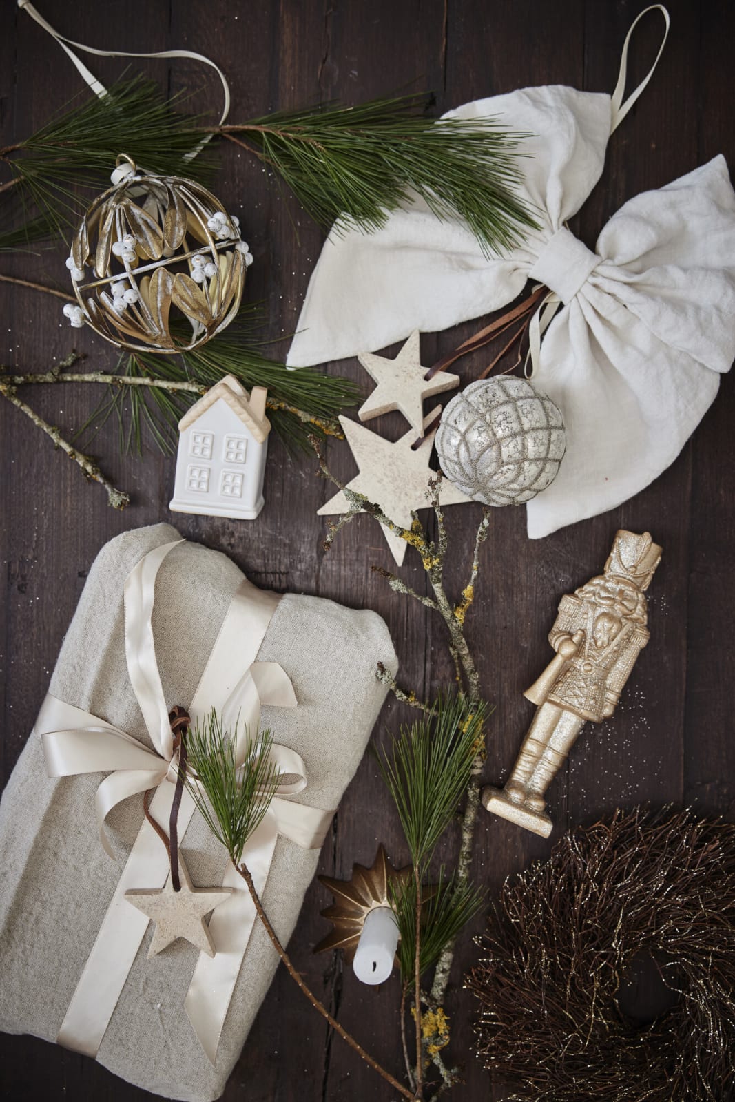 Lene Bjerre Metall Weihnachtskugel MISSIA gold Perlen