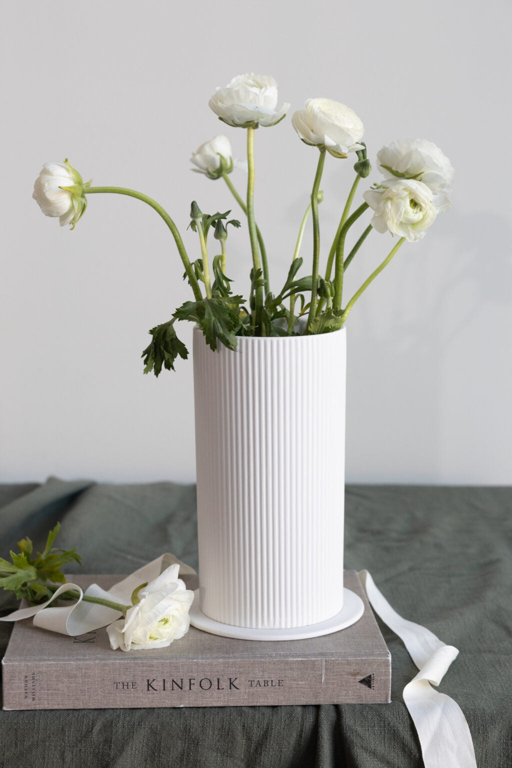 Storefactory Vase Ede matt weiß mit Rillen