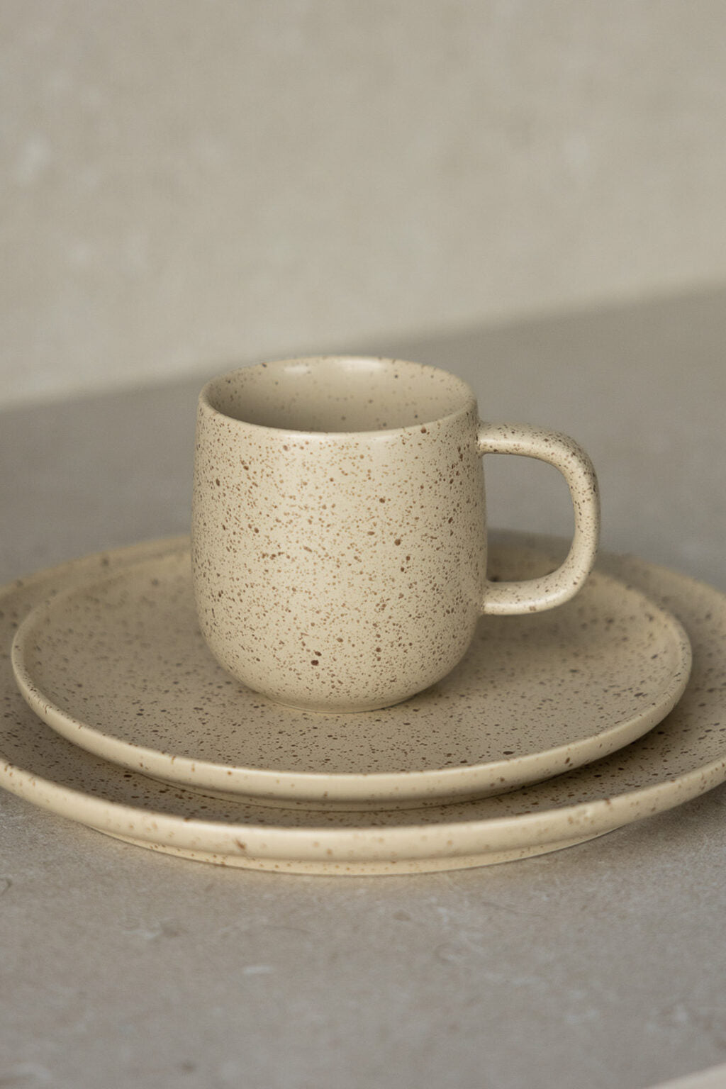 Storefactory Tasse mmit Henkel NABBO sand