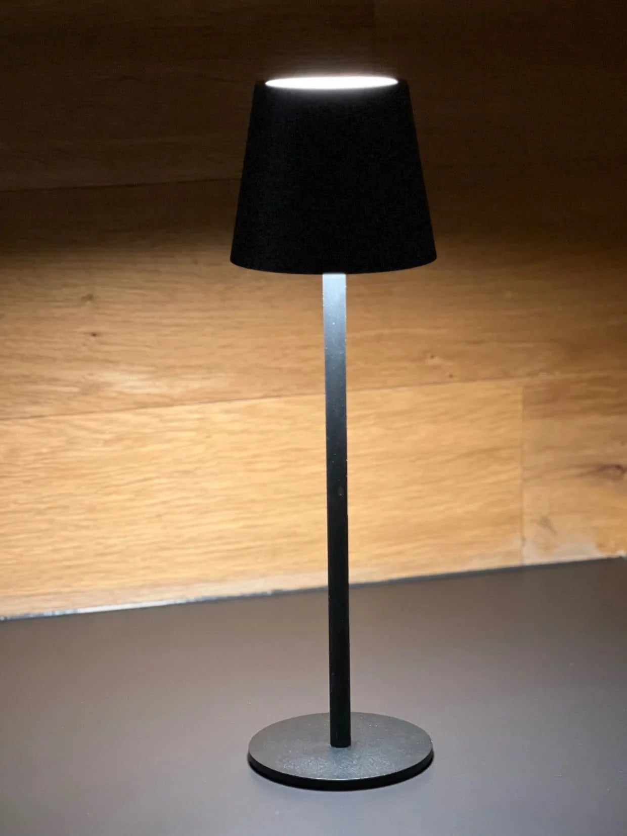 Tischlampe schwarz kabellos für indoor & outdoor