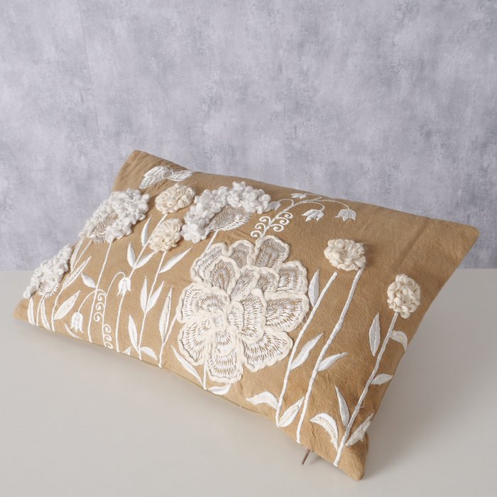 Kissen MARIELLE mit Blumenapplikation