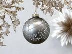 Chic Antique Weihnachtskugel Glas grün Beerenzweig