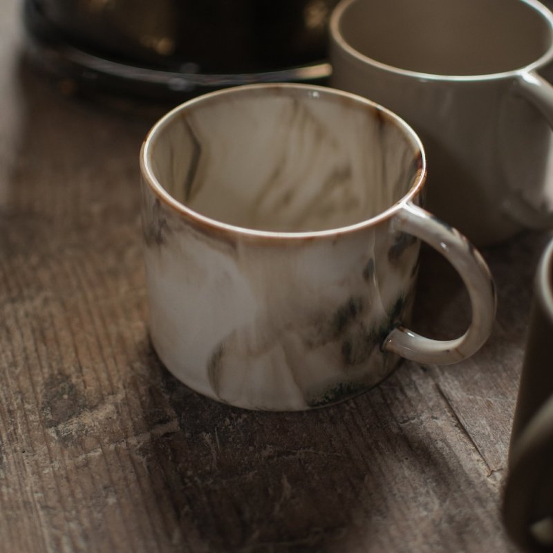 DBKD Tasse mit Henkel MELT