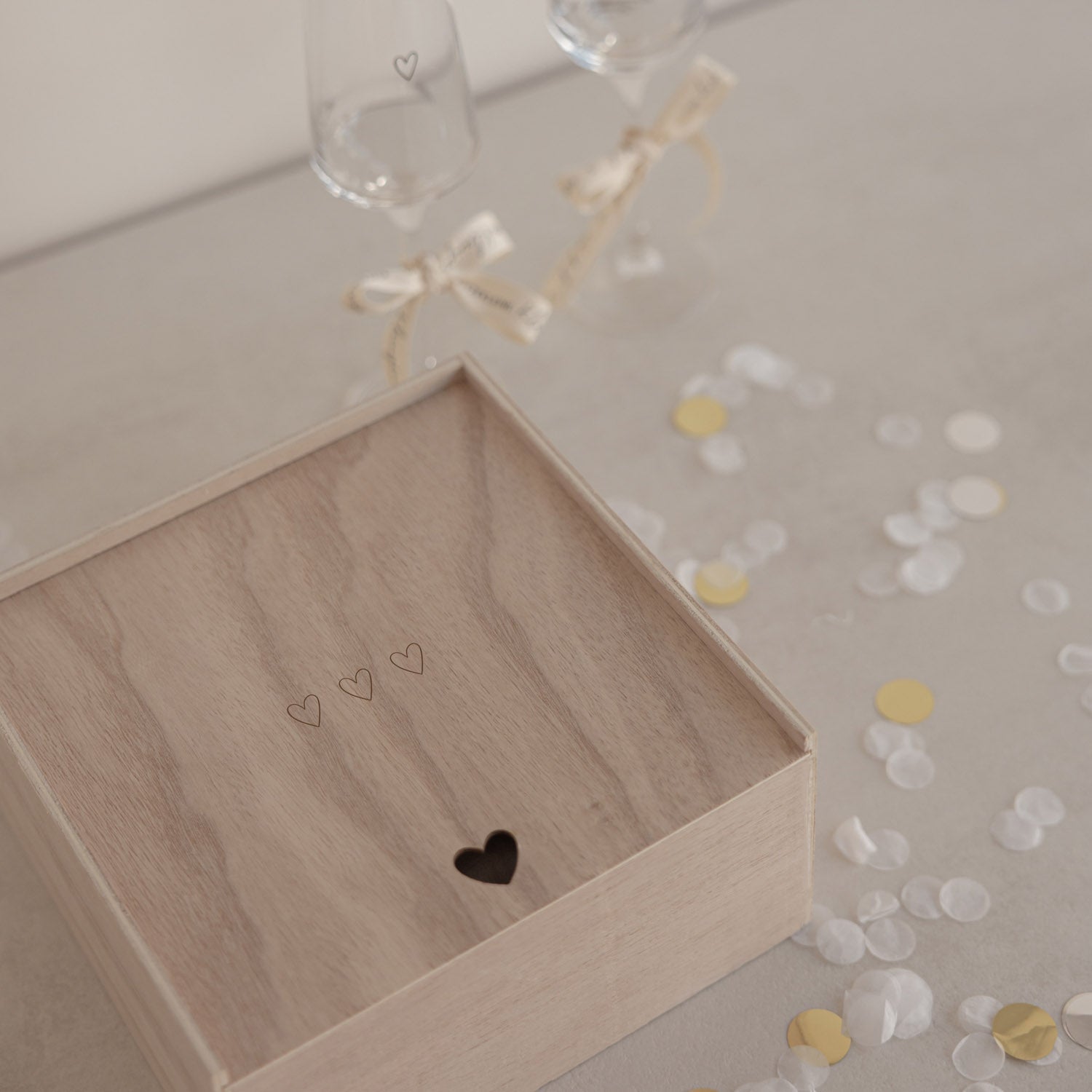 Eulenschnitt Erinnerungsbox Geschenkbox HERZEN Holz