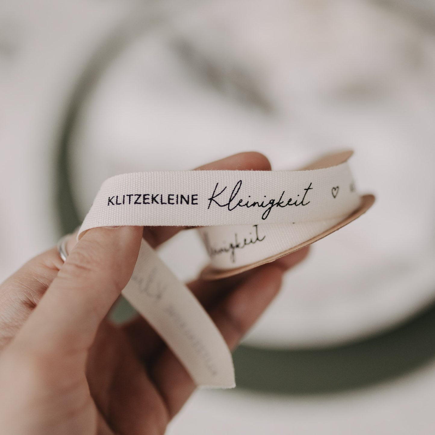 Eulenschnitt Geschenkband KLITZEKLEINE KLEINIGKEIT  5m