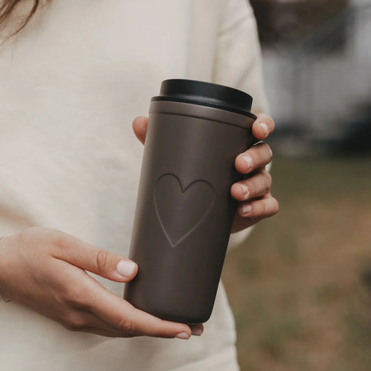 Eulenschnitt To Go Becher HERZ dunkelbraun