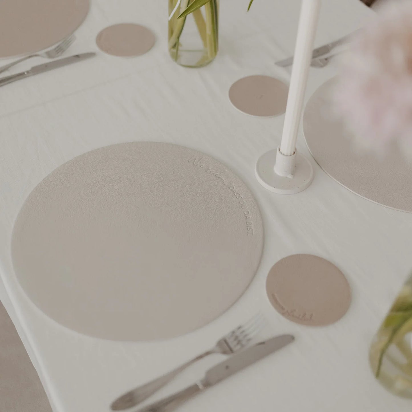 Eulenschnitt wendbares Platzset Untersetzer WIE SCHÖN, creme