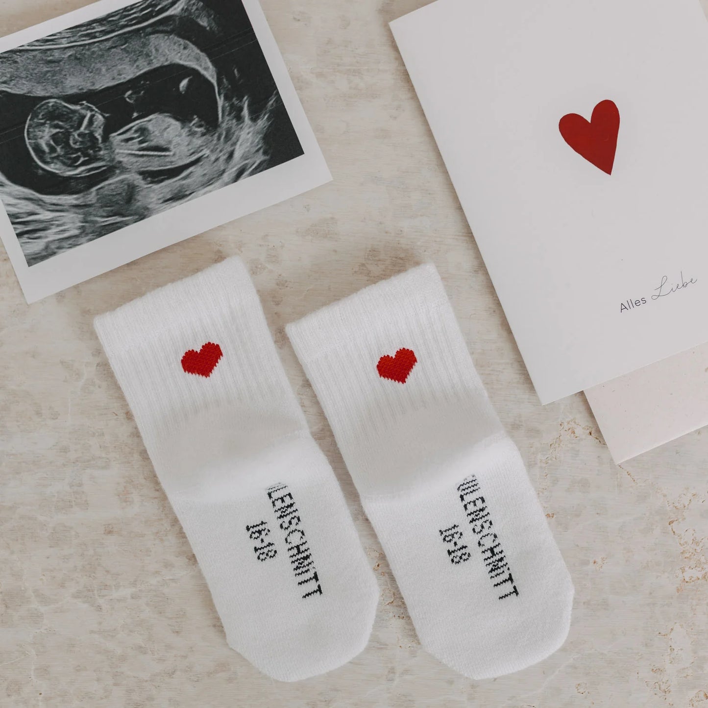 Eulenschnitt Baby Socken HERZ rot