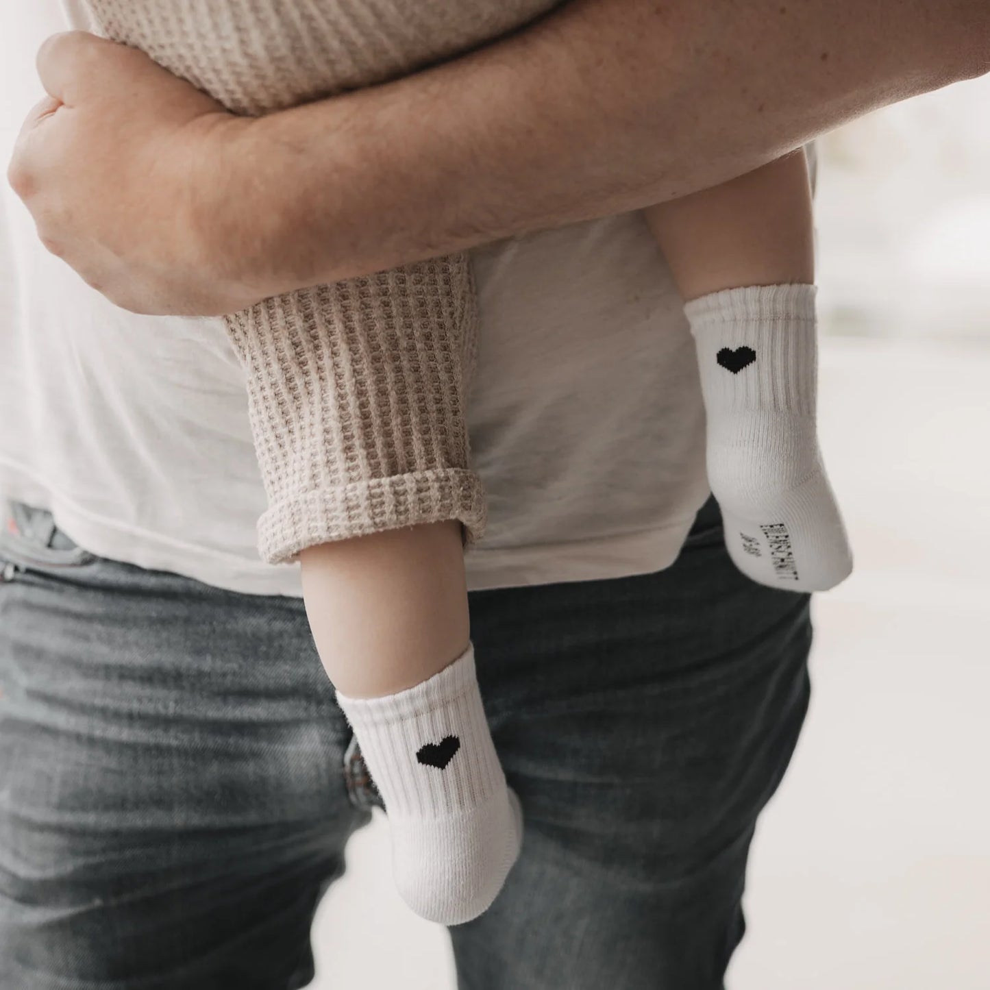 Eulenschnitt Baby Socken HERZ schwarz