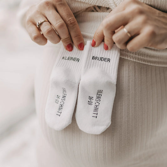 Eulenschnitt Baby Socken KLEINER BRUDER