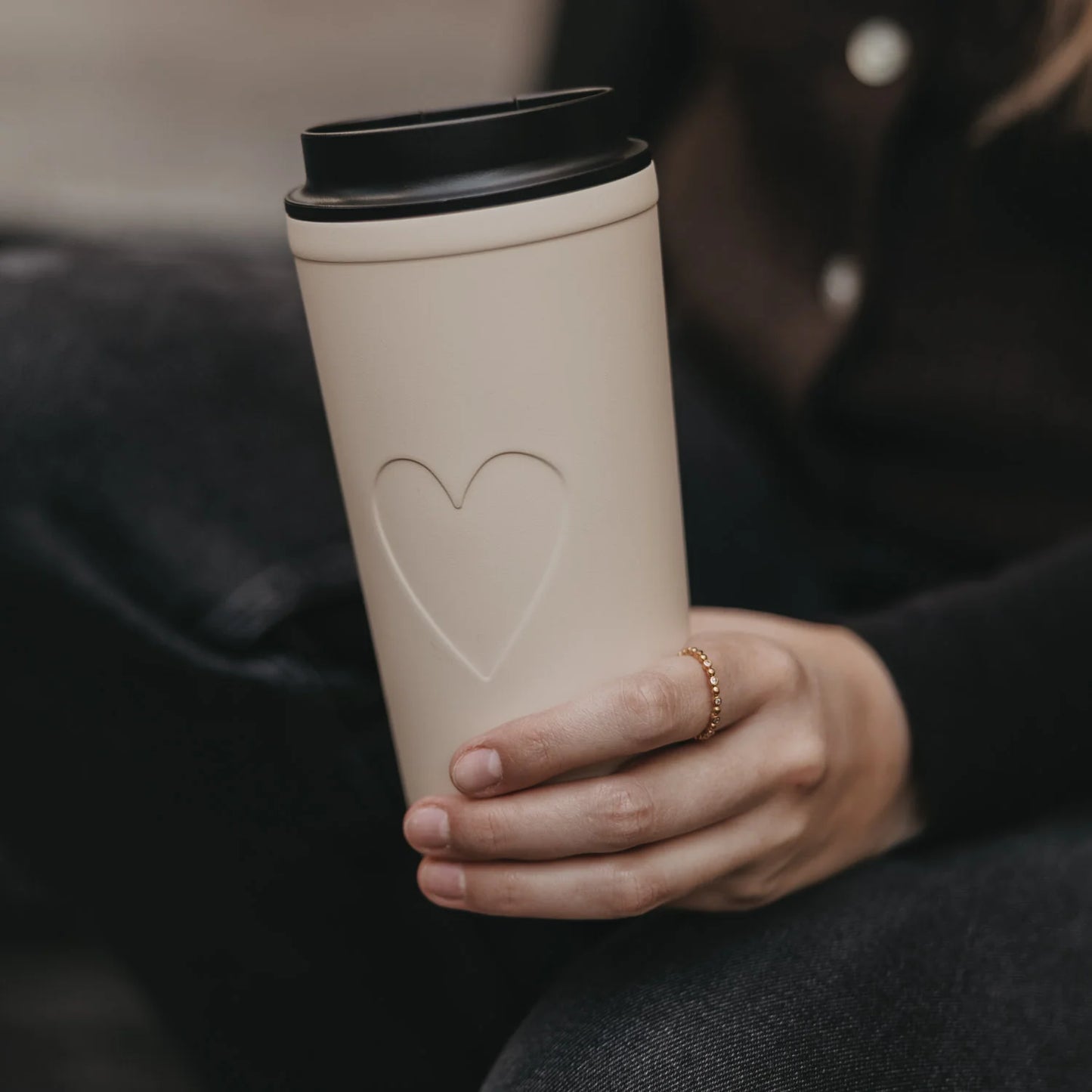 Eulenschnitt To Go Becher HERZ beige