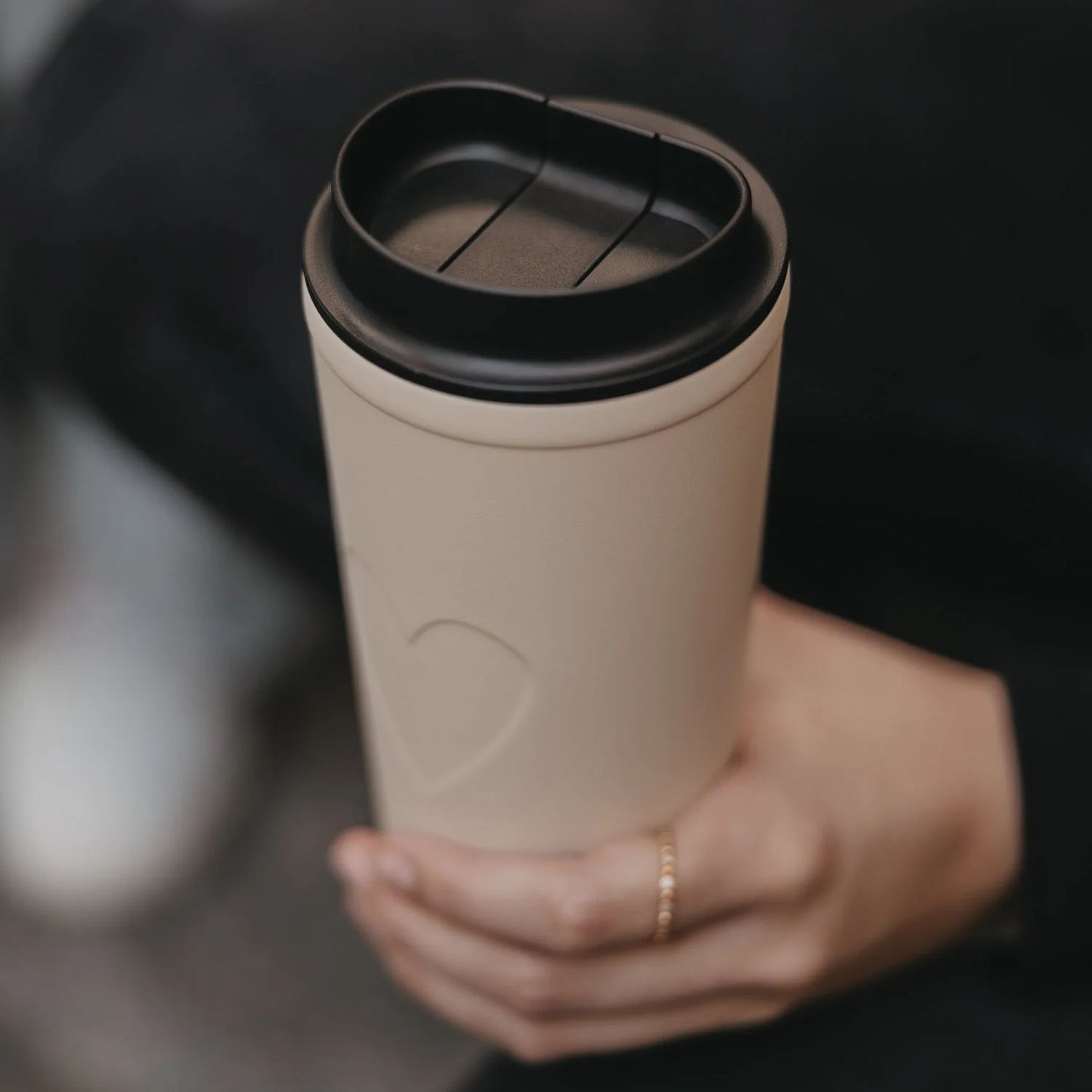 Eulenschnitt To Go Becher HERZ beige