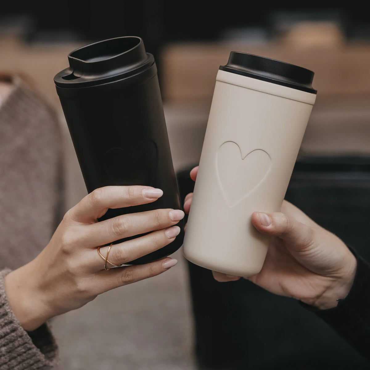 Eulenschnitt To Go Becher HERZ beige