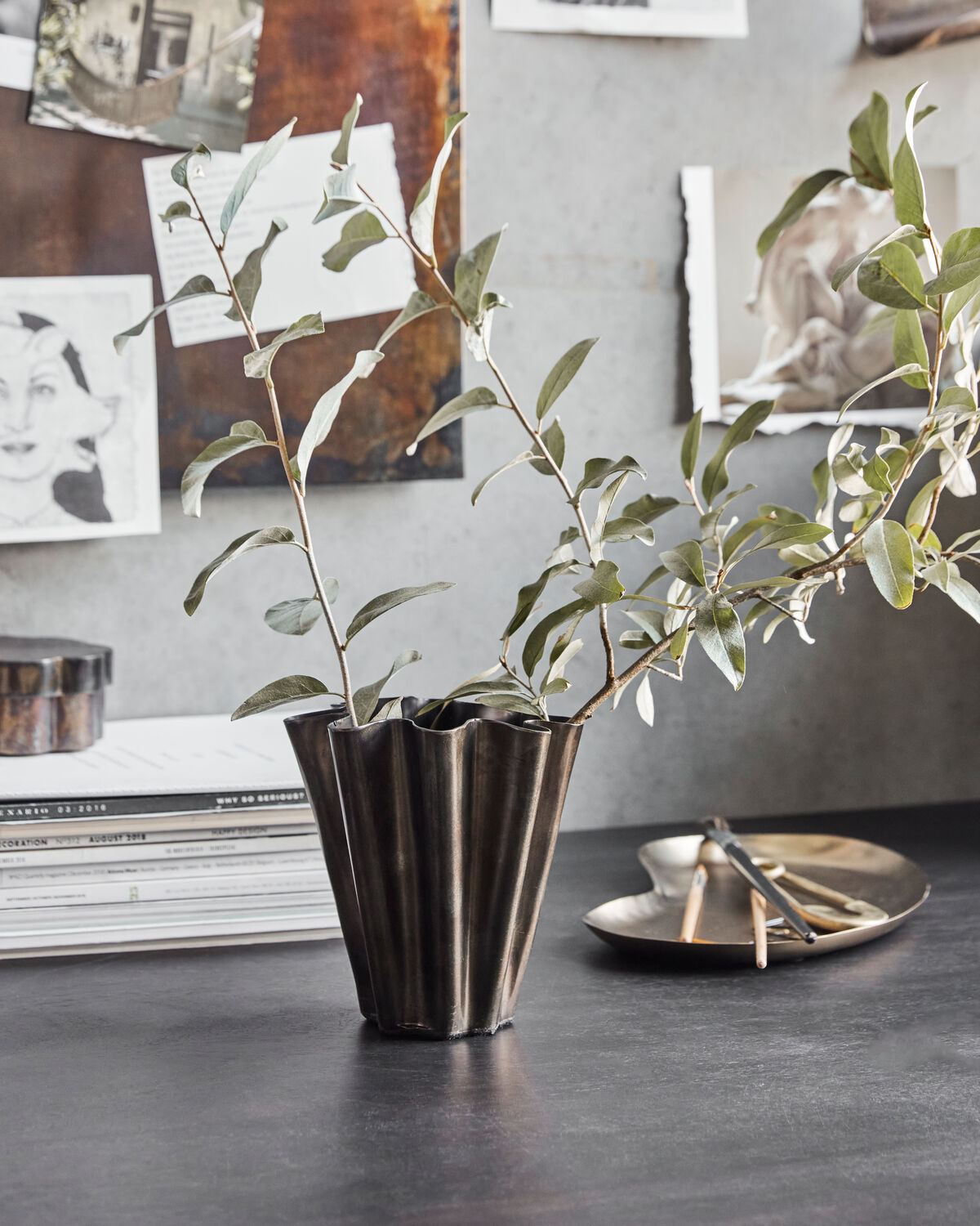 House Doctor Vase FLOOD klein goldenes finish Bronze