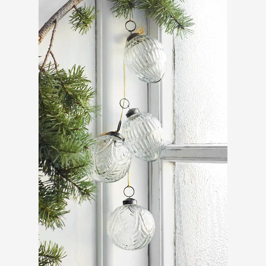 Madam Stoltz Glas Weihnachtskugel Zapfen Klarglas