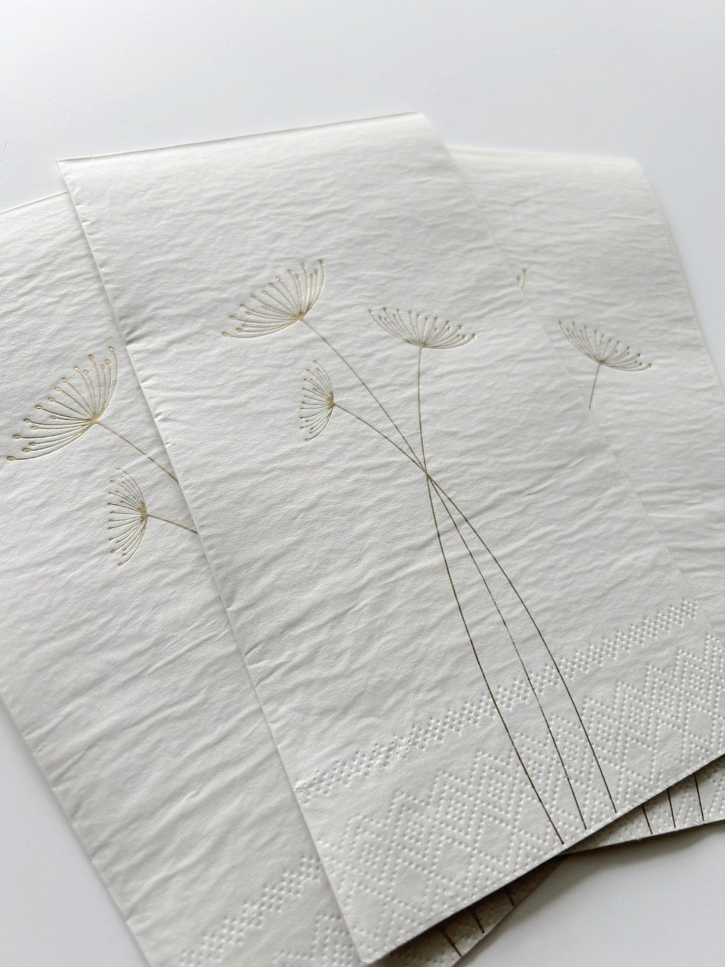 Serviette mit Goldprägung, verschiedene Designs